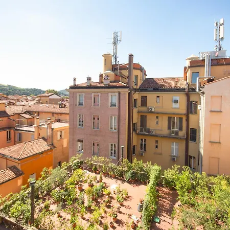 Enjoy - Luxury Experience Apartment In The Heart Of Bologna Exterior photo