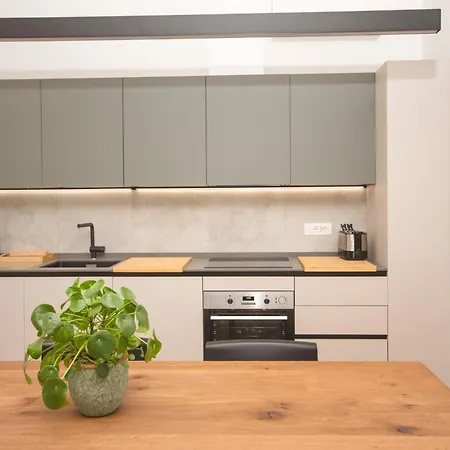 Enjoy - Luxury Experience Apartment In The Heart Of Bologna Exterior photo