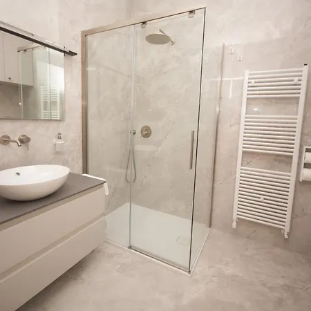 Enjoy - Luxury Experience Apartment In The Heart Of Bologna Exterior photo
